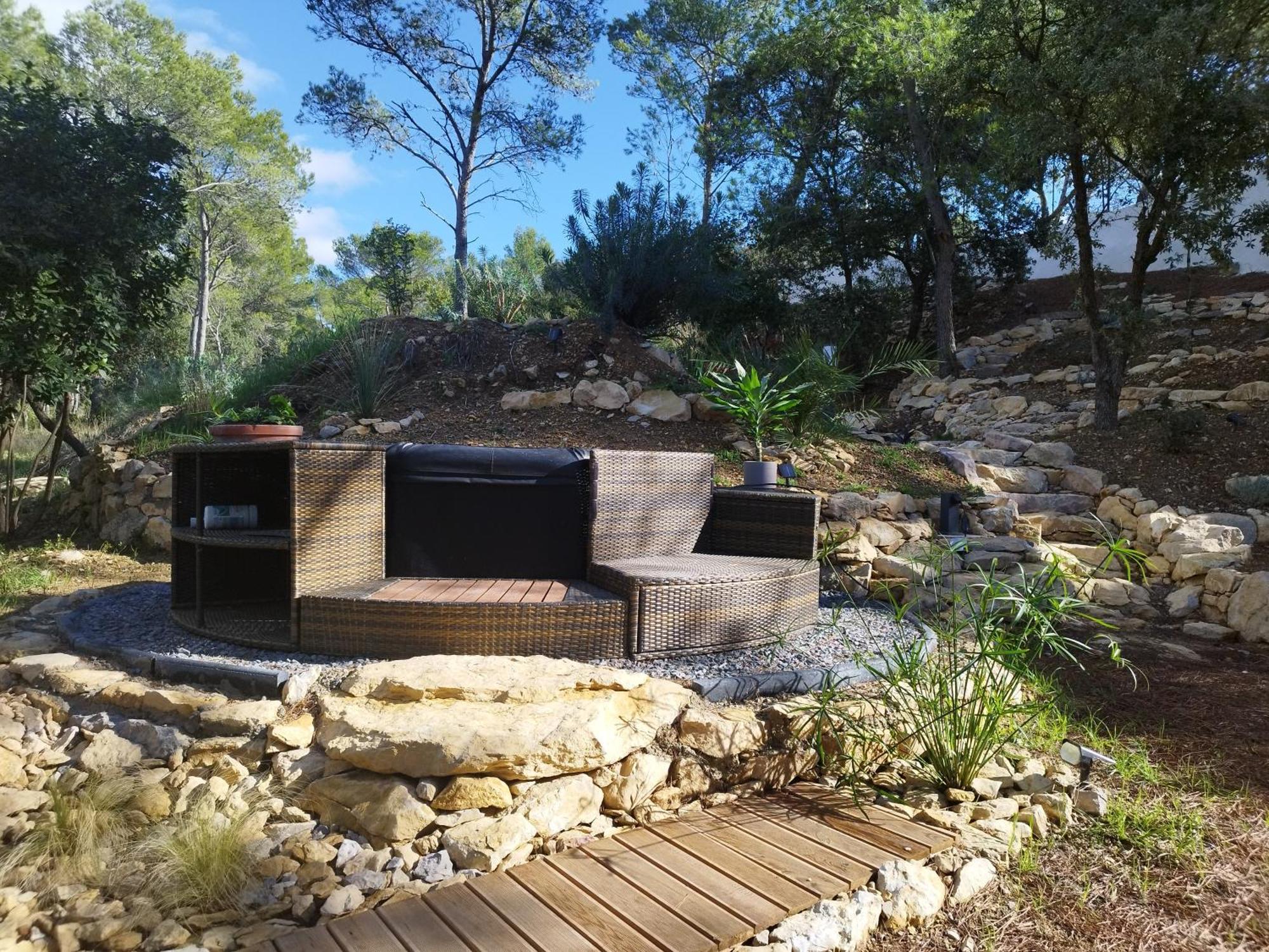 Studio Du Roc Des Garrigues Langlade Exteriör bild